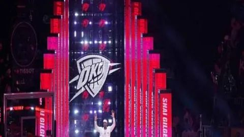 哈尔滨第九届亚洲冬季运动会开幕式，中国代表团精彩亮相，新华社现场报道